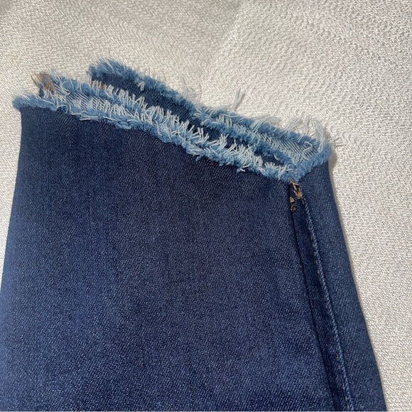 Articles of Society Women’s Size 27 Suzy Slant Hem Skinny Jeans Chatini Blue NWT - Picture 3 of 6